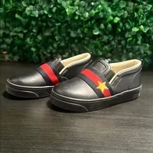 Gucci Black Loafers with Red and Blue Accent Gucci Horsebit Quentin Union Jack British Flag BlackRunway  main image 3